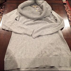 Micheal Kors - Cowl neck sweater