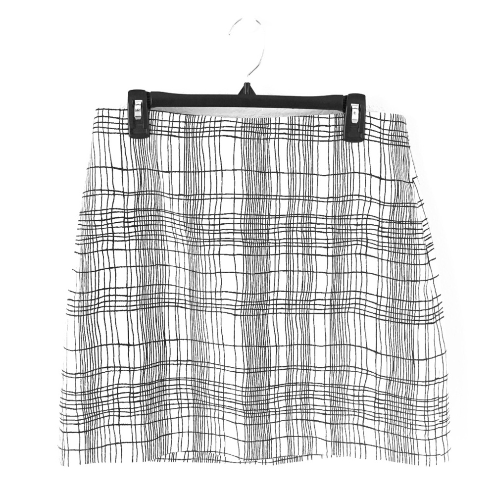Black and white abstract versatile Loft mini skirt