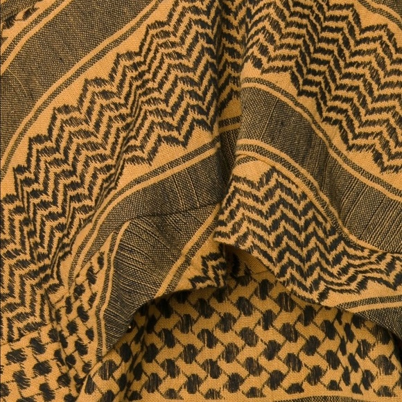 Cecelie Copenhagen tie-neck flounce top - Picture 5 of 6