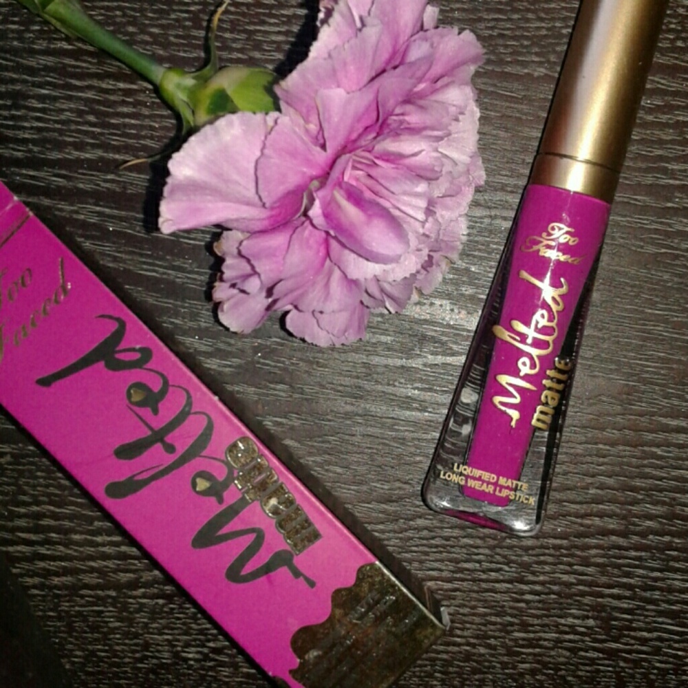 Too face lipstick