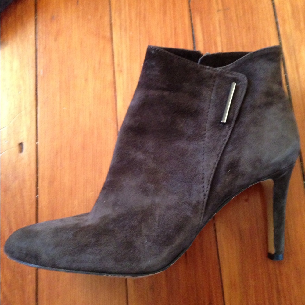 Vince Camuto Brown suede booties