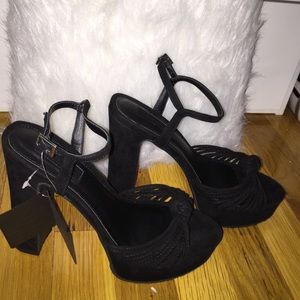 Black Chunky Heels