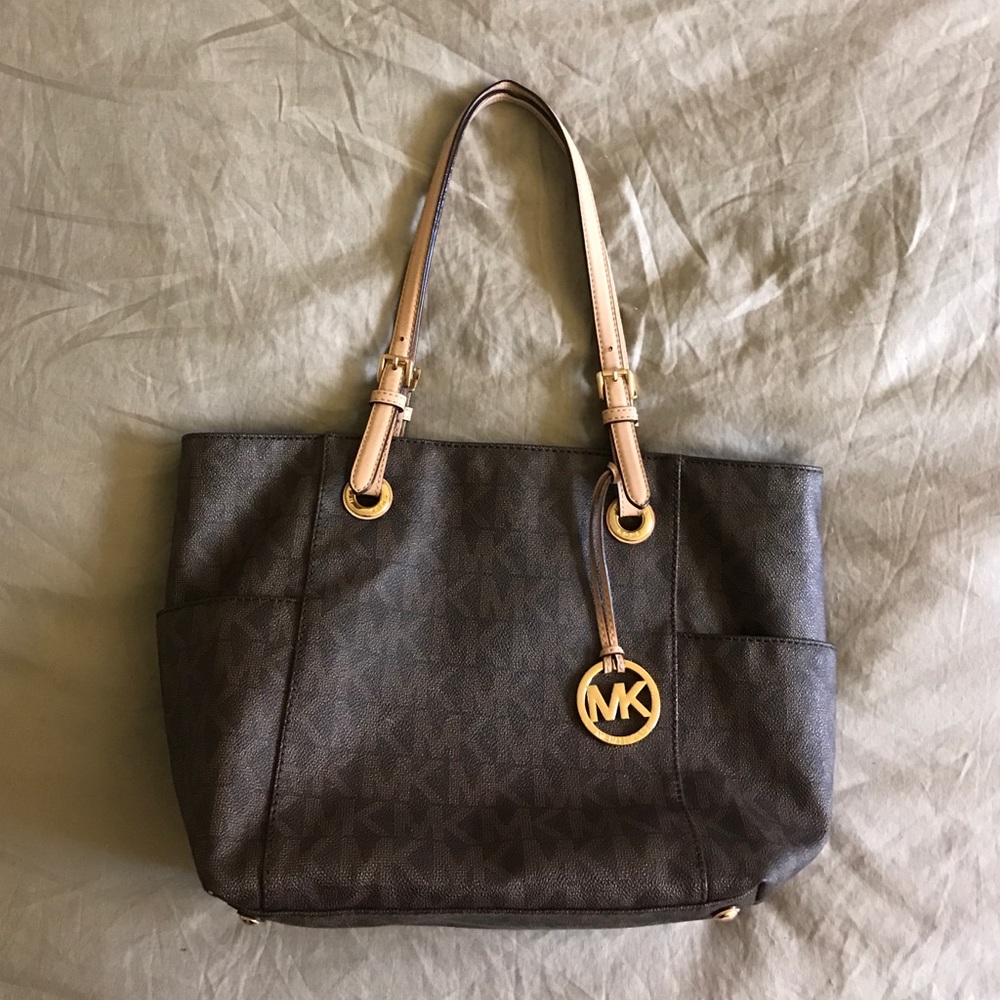 MK Purse (poor condition inside)