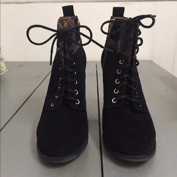 Cynthia Vincent - Miller Bootie - Picture 4 of 6