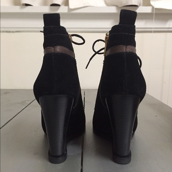 Cynthia Vincent - Miller Bootie - Picture 5 of 6