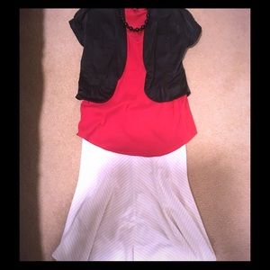 Size Large white with black stripes skirt