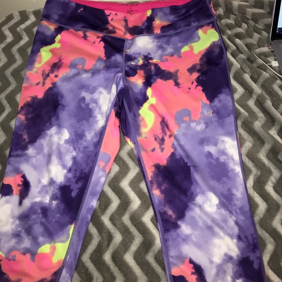 Athletic Leggings - Picture 1 of 3