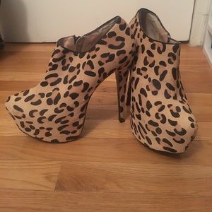 Leopard heels