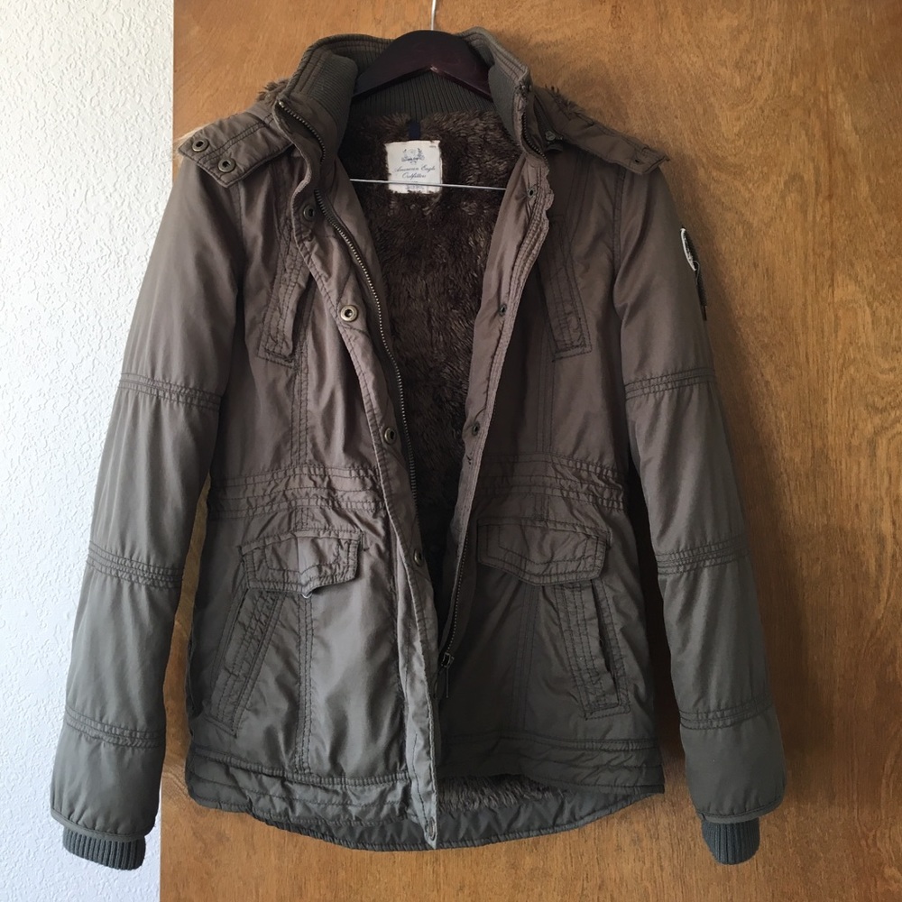 American Eagle Women's military puffer jacket