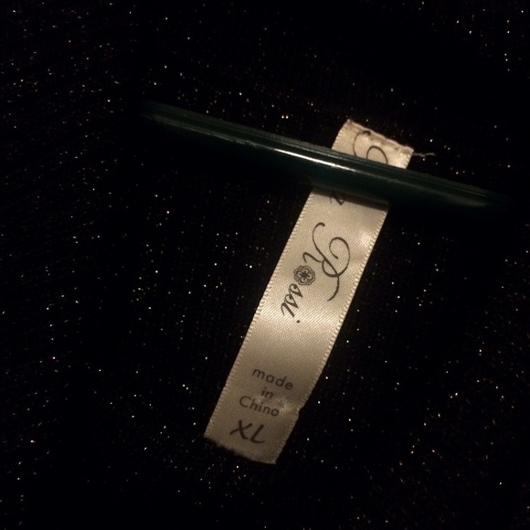 XL Black And Silver Top. Must Bundle - Picture 3 of 3