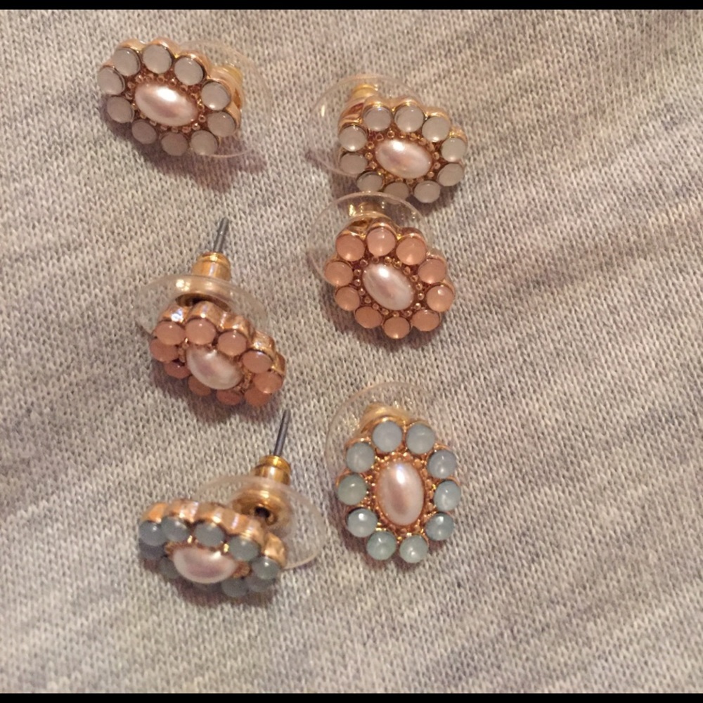 Flower earring pairs