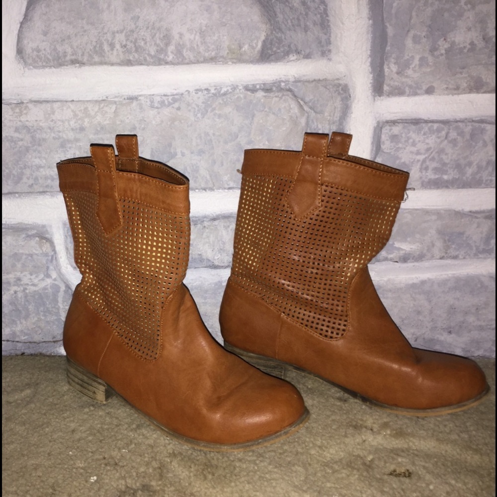 Brown boots