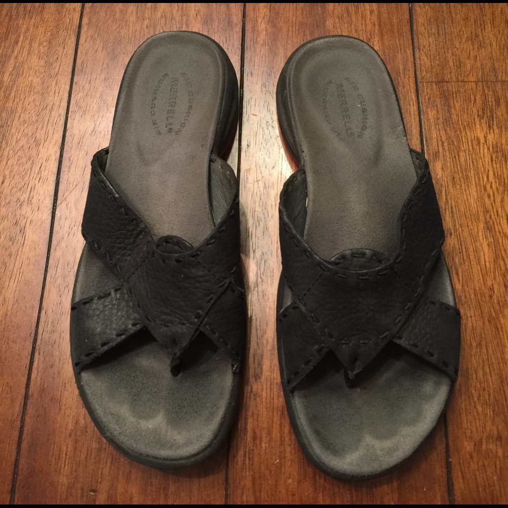 Merrill sandals