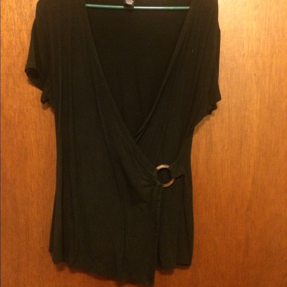Pretty Black Top. Large. Must Bundle