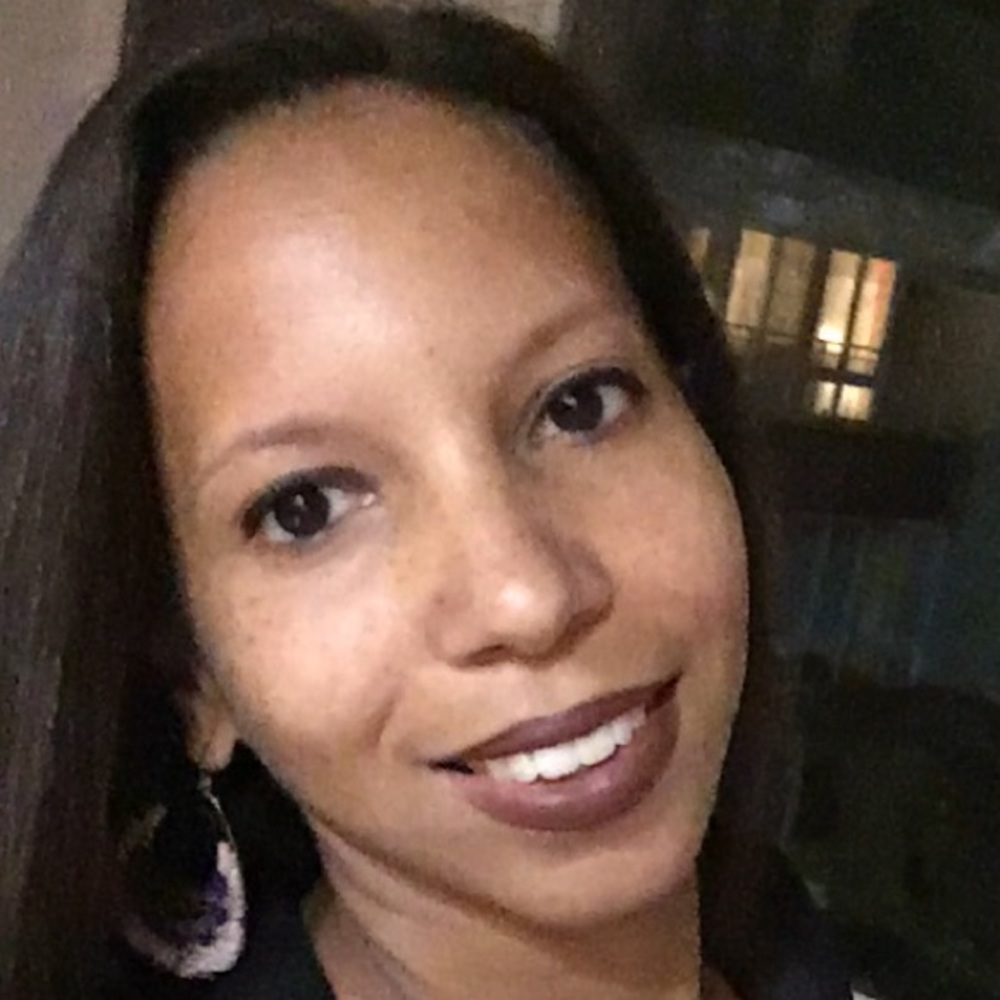 Meet your Posher, Monique