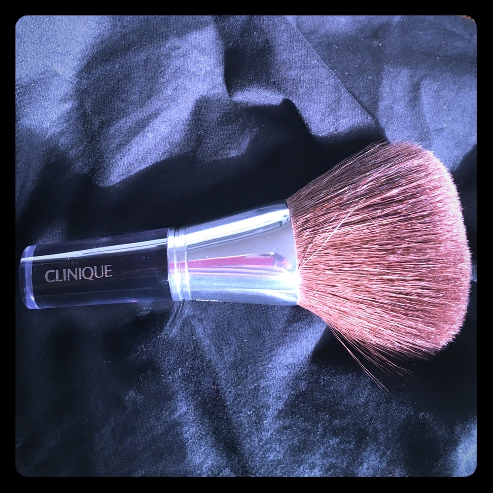 NWOT Clinique Blender/Bronzer Brush