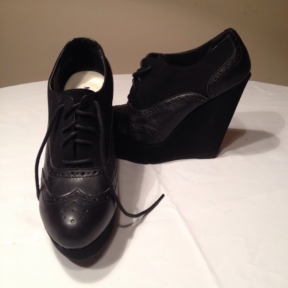 Black Oxford Wedge