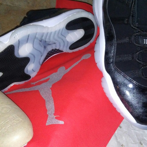Jordan retro 11 low - Picture 2 of 3