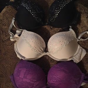 Victoria secrets bras 34b 😍