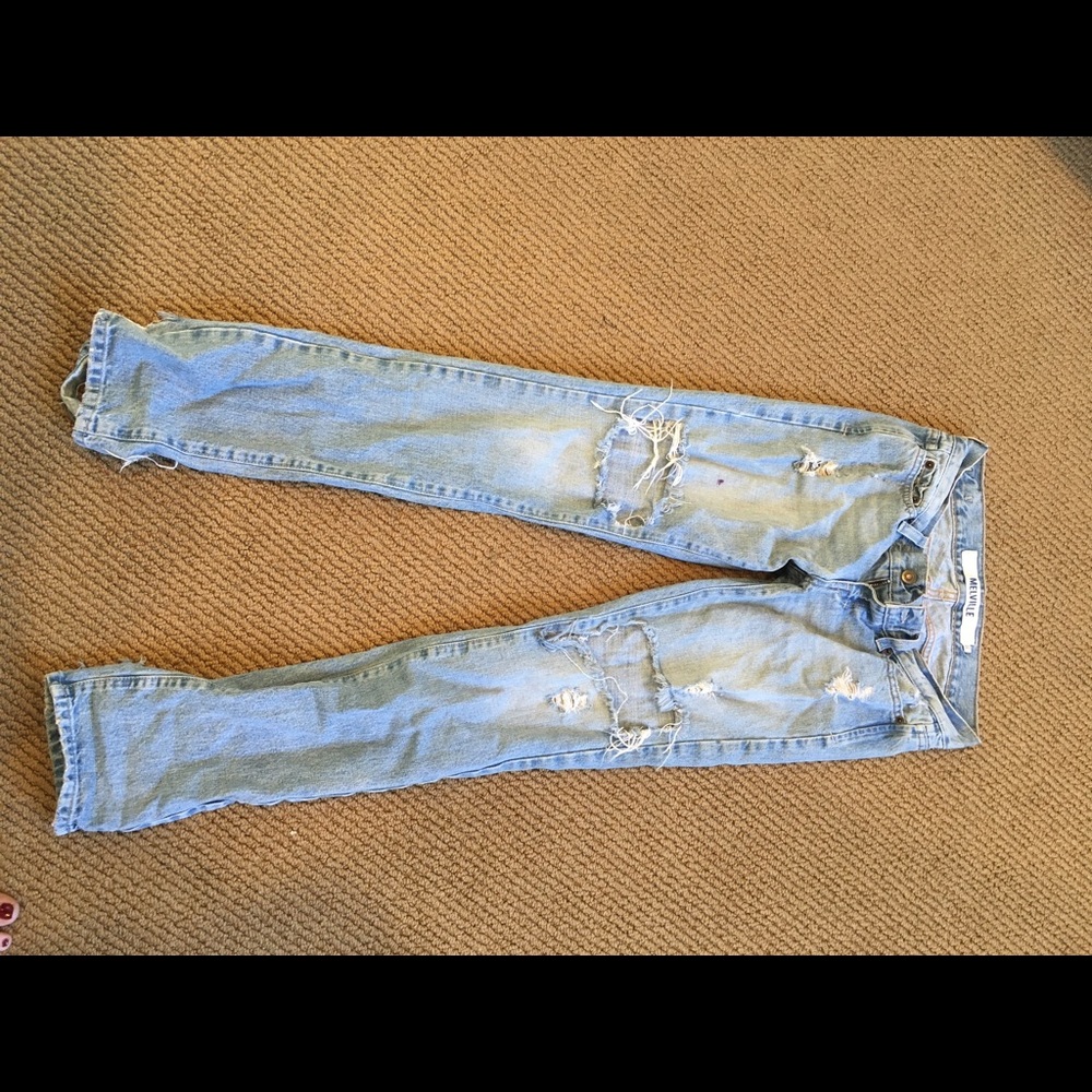 Distressed Boyfriend Jeans
