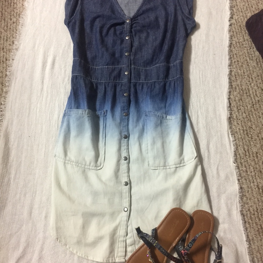 Jessica Simpson faded denim dress