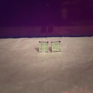 14k diamond earrings | price negotiable