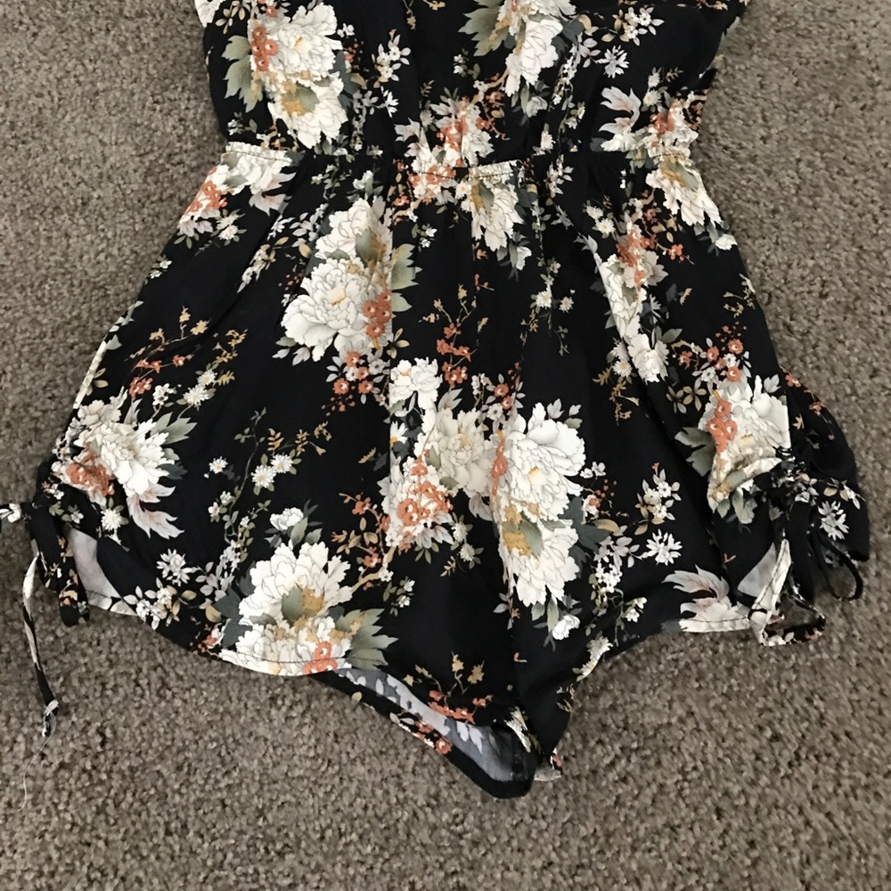 Romper - Picture 3 of 3