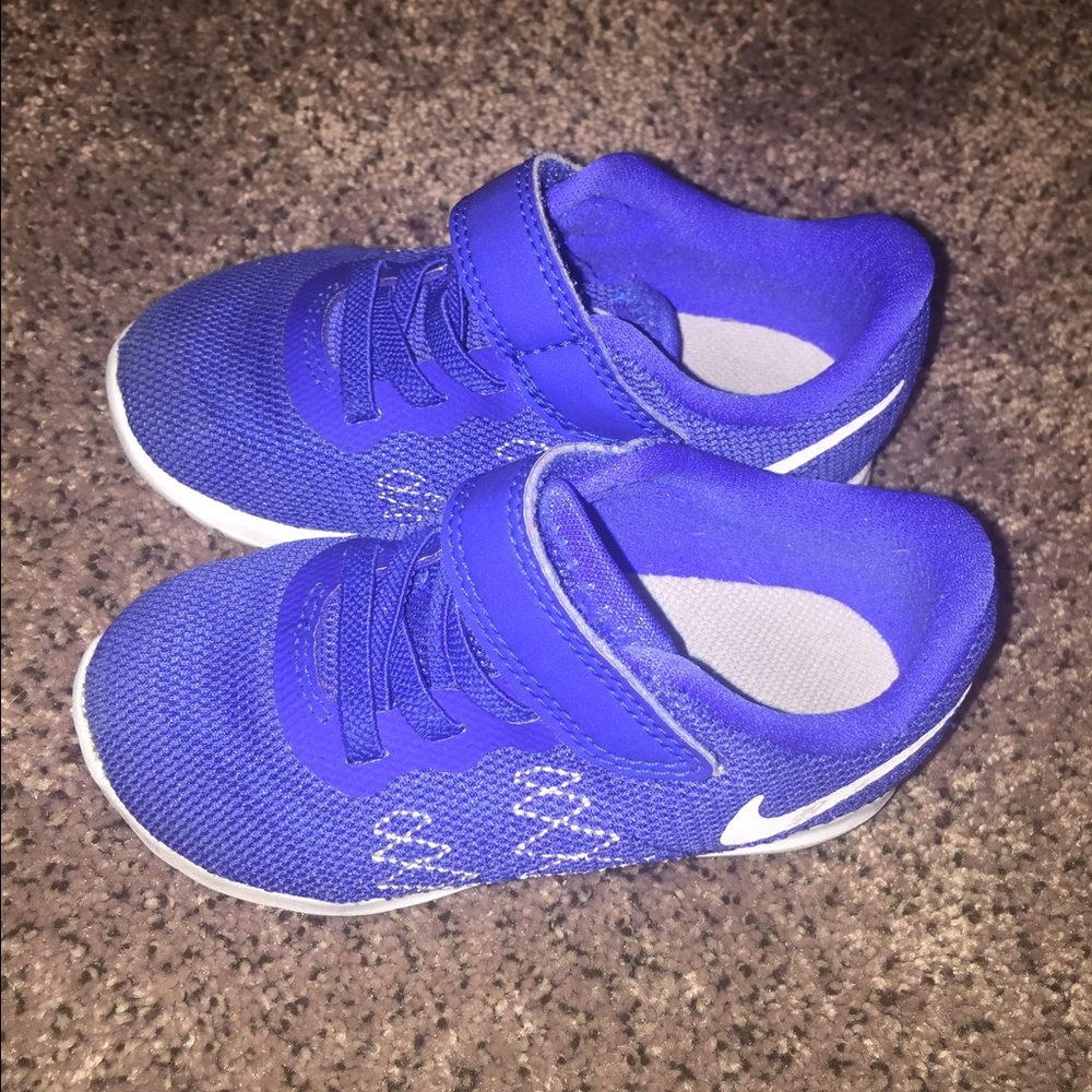 Blue Nike 7c