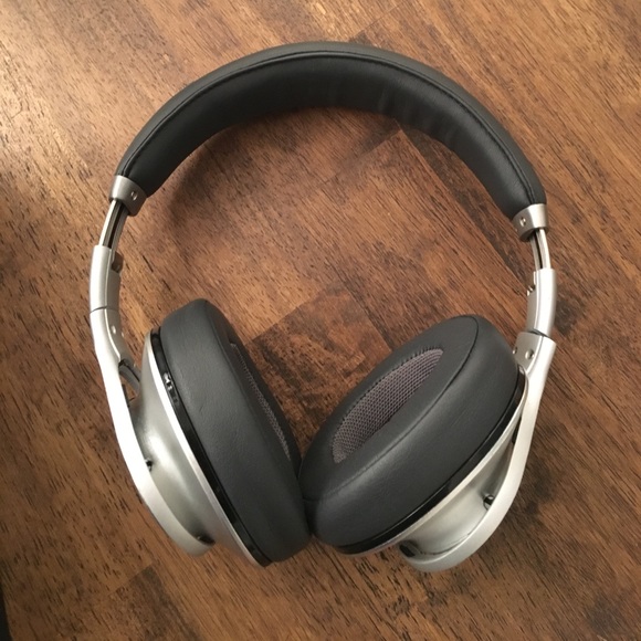 Beats Executive - Picture 4 of 5