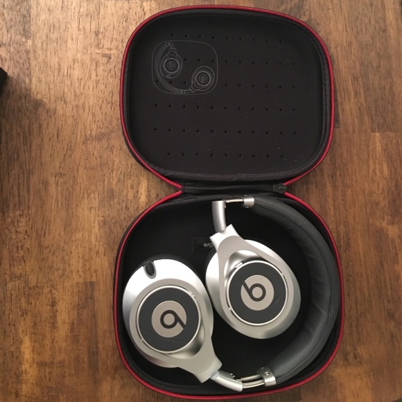 Beats Executive - Picture 5 of 5