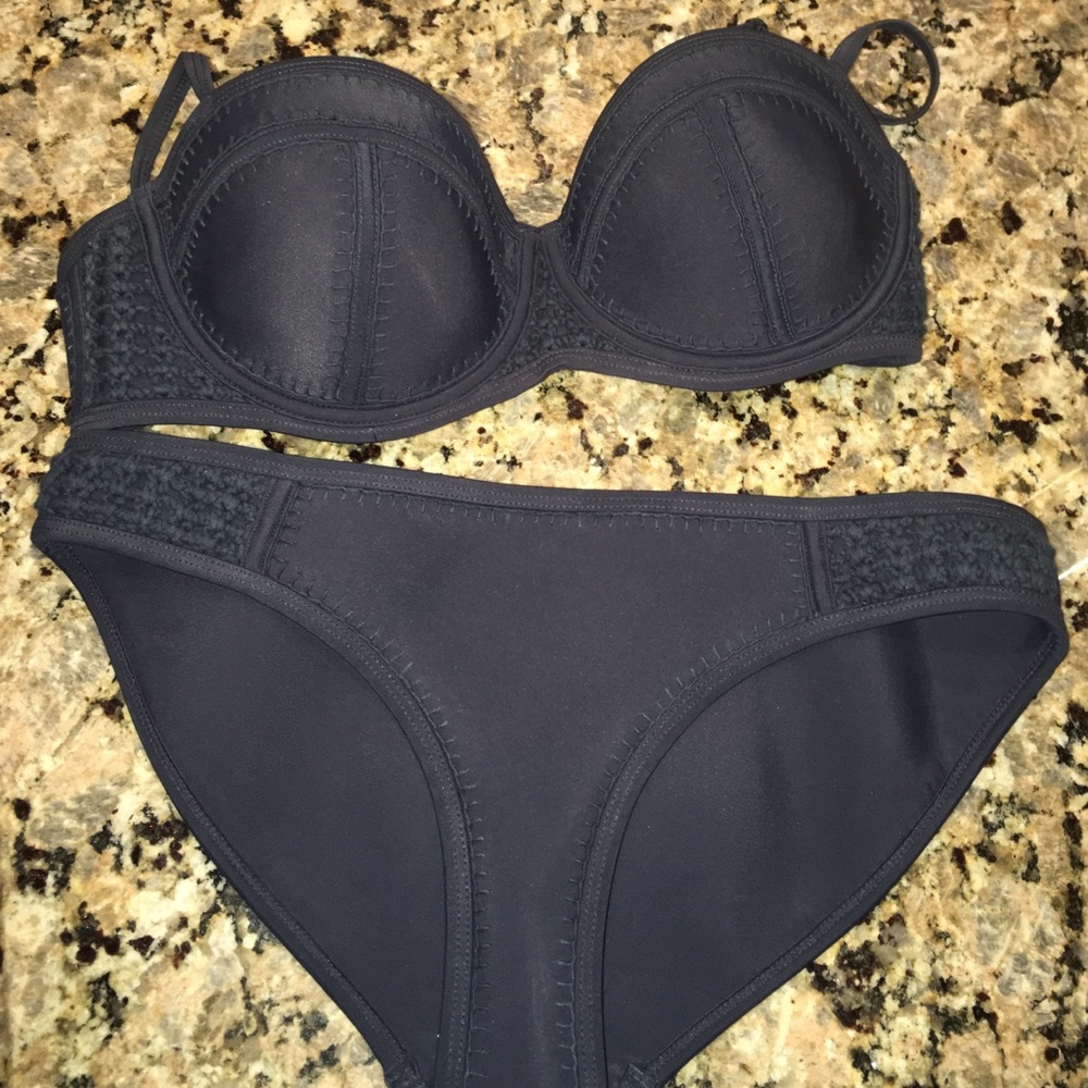 Triangl bikini, navy, crochet, only worn once.
