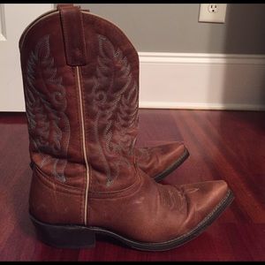 Cowgirl boots! (Laredo)