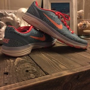 Nike DUAL FUSION Sneakers