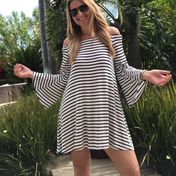 Bree Striped Bell Sleeve Dress 💕1 Left Sale - Picture 2 of 7