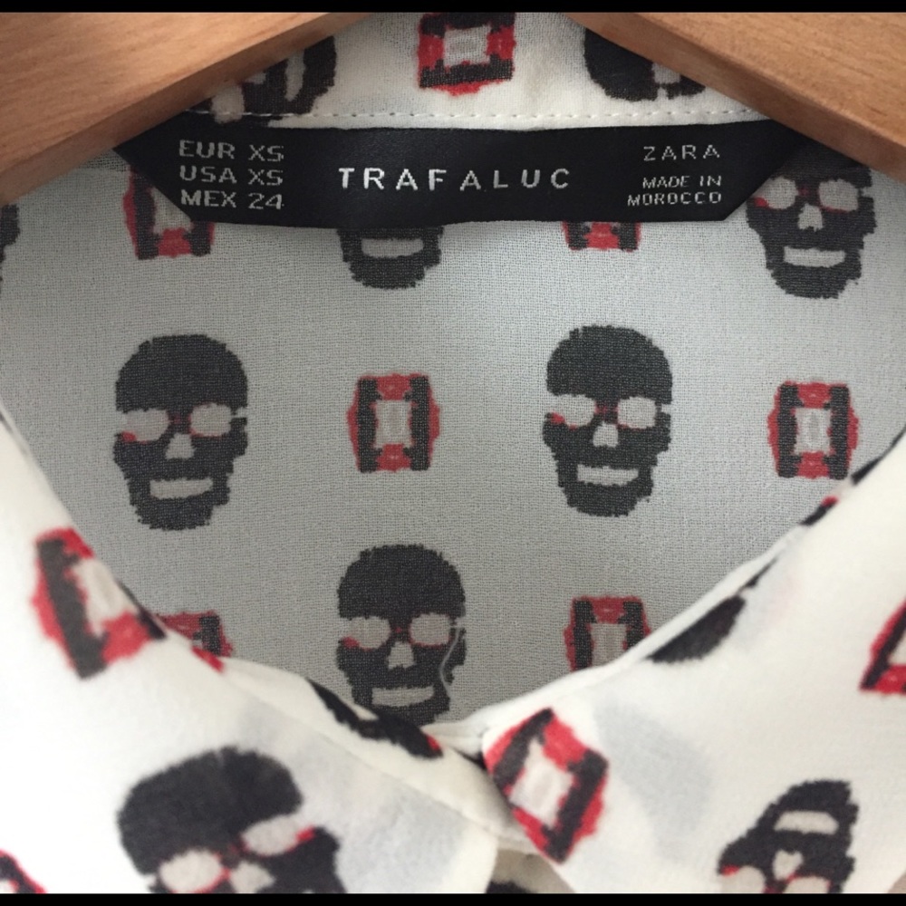NWT Zara Skull Print Long Sleeve Button Front Shirt size XS - Picture 4 of 7