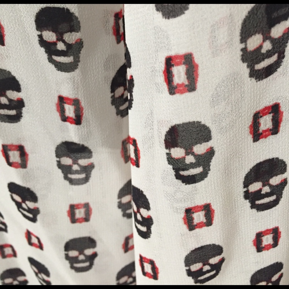 NWT Zara Skull Print Long Sleeve Button Front Shirt size XS - Picture 6 of 7