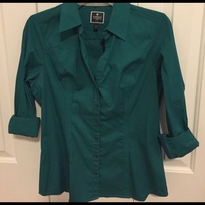 Turquoise - The essential shirt