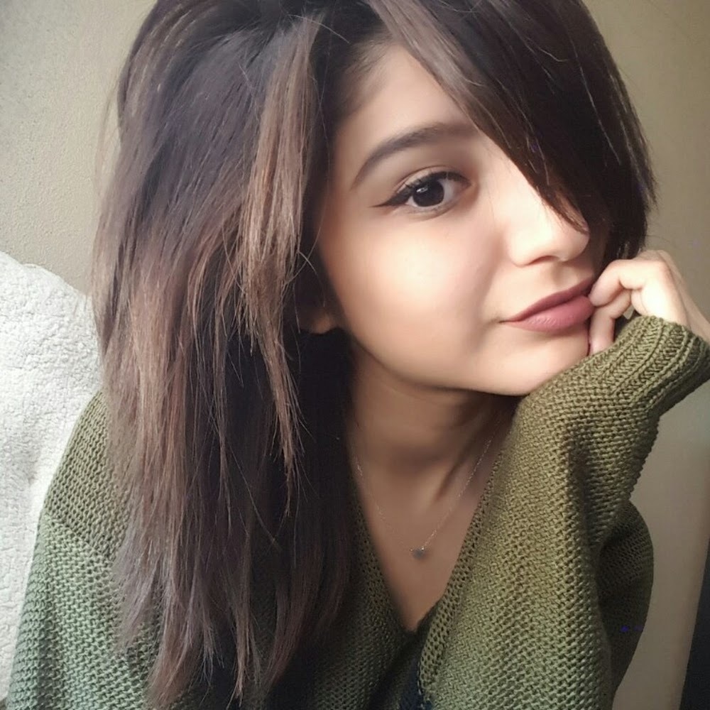 Meet your Posher, Angelica