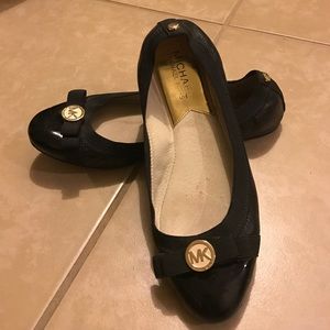 MICHAEL KORS FLATS