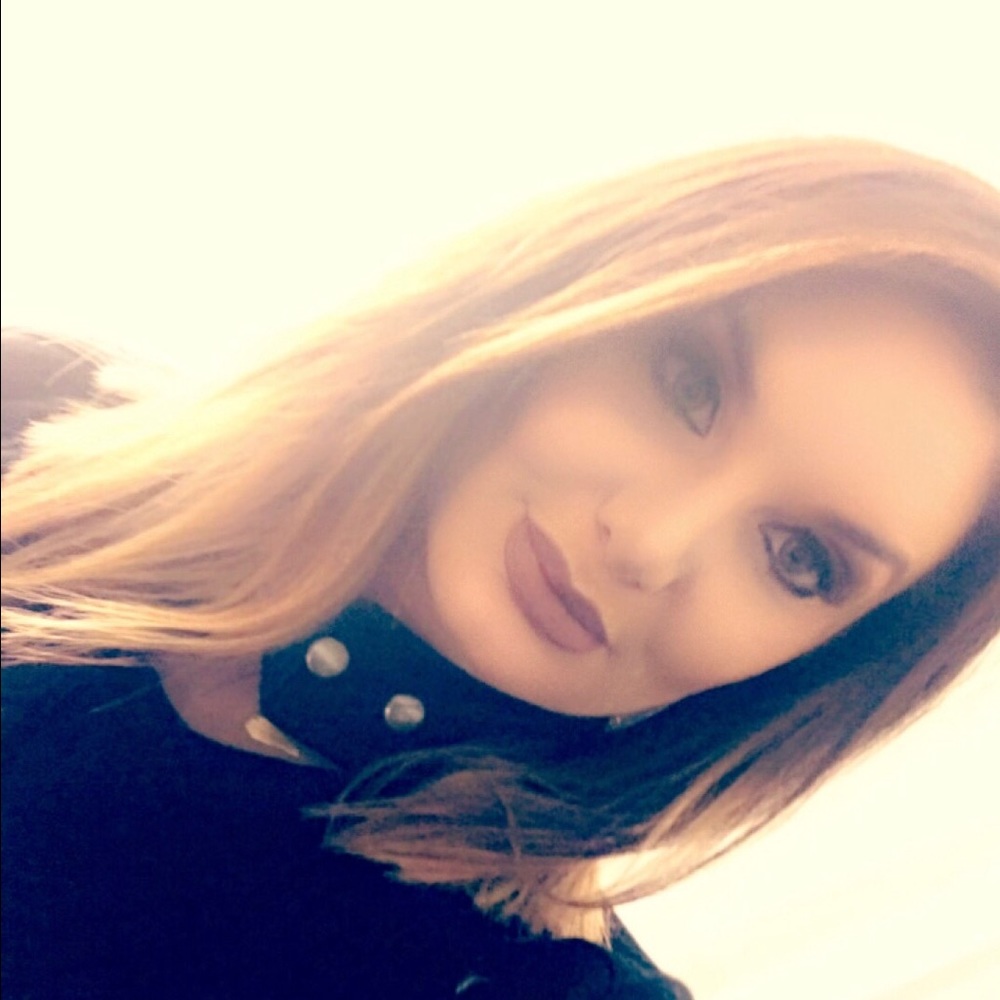 Meet your Posher, Hannah