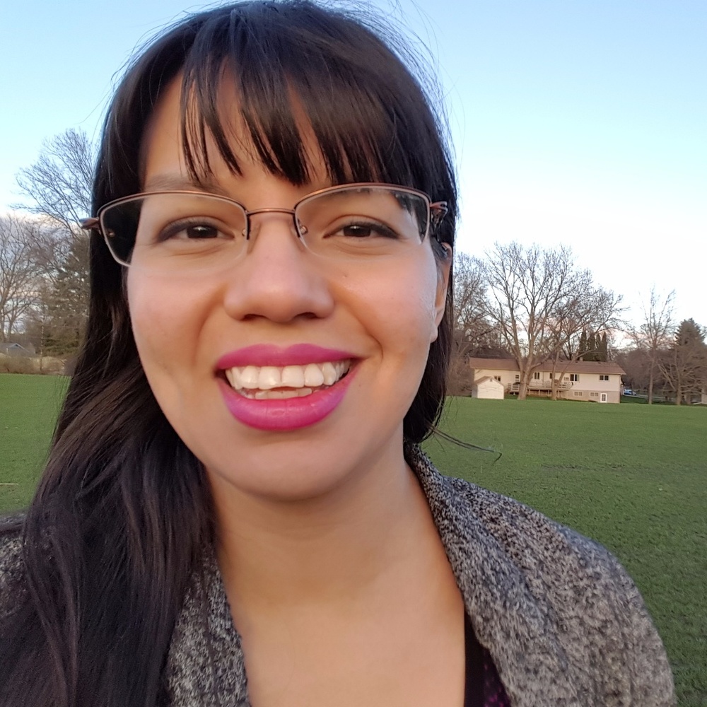 Meet your Posher, Mena