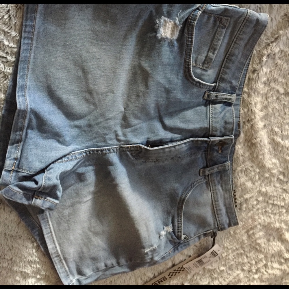 VANS HIGH RISE SHORTS - Picture 3 of 7