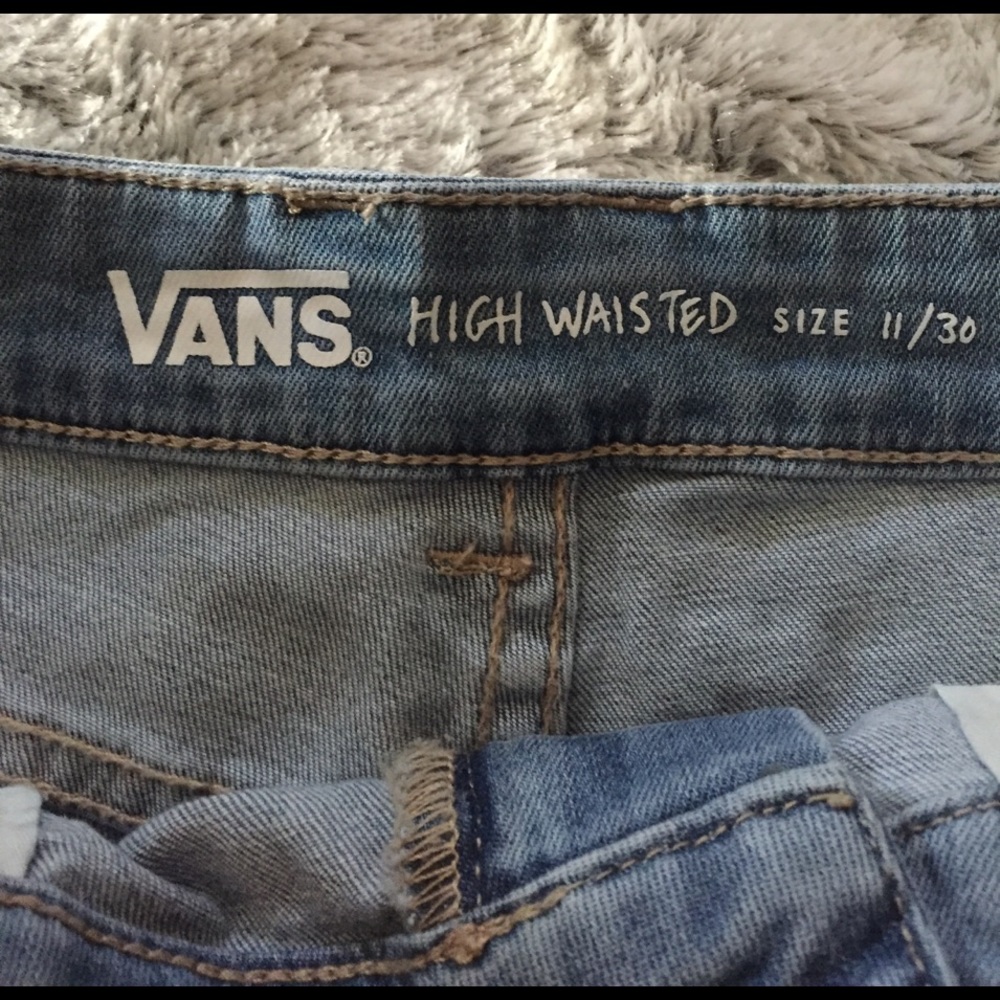VANS HIGH RISE SHORTS - Picture 5 of 7
