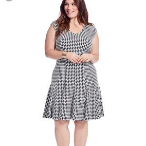 Black and White Houndstooth Print Dress