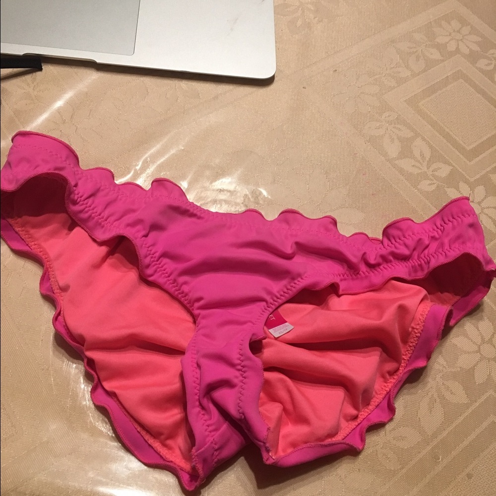 Victoria's Secret cheeky bottoms never worn
