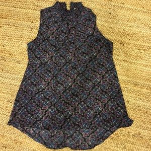 High collar sleeveless high low blouse