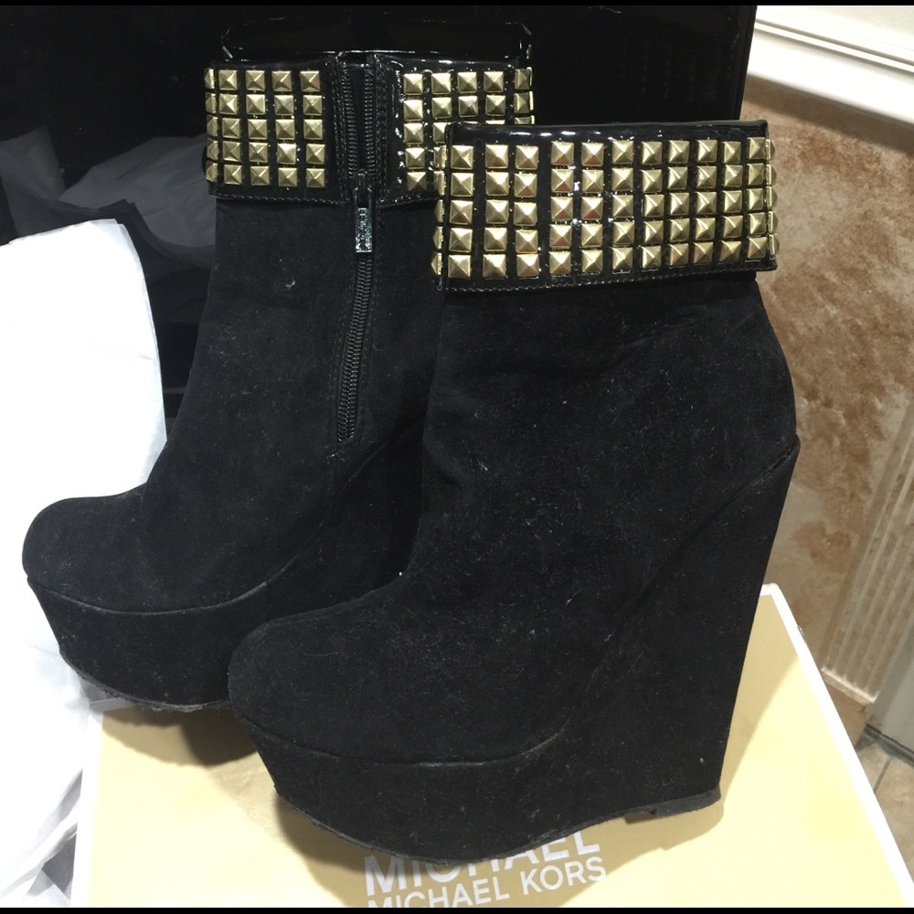 Black booties by viviglam 👠👠Sale💥💥 - Picture 2 of 3