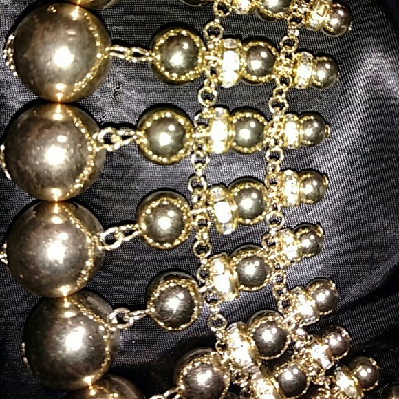 Golden tone statement necklace. NWT - Picture 3 of 3