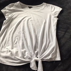 White t-shirt with tie waist