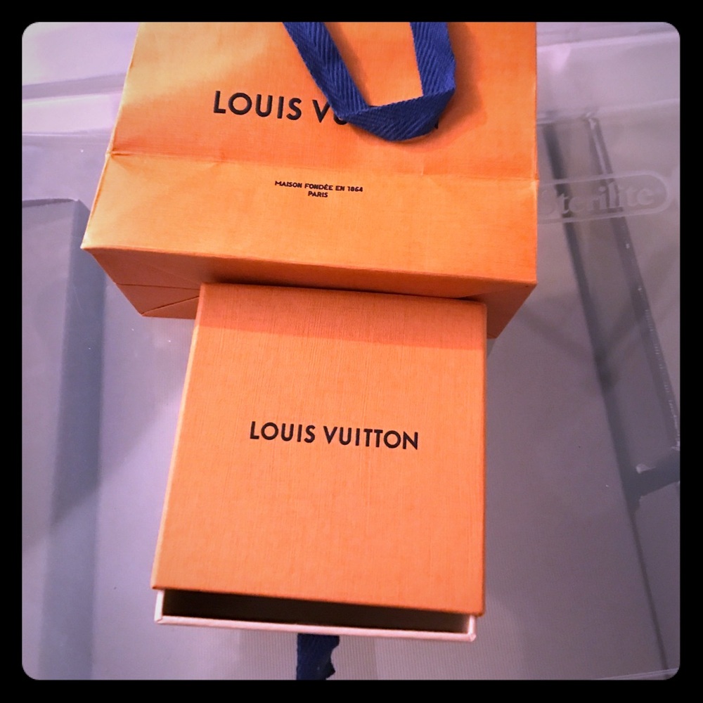 Lv Gift Box